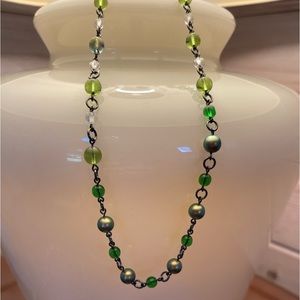 💐Lovely vintage green necklace